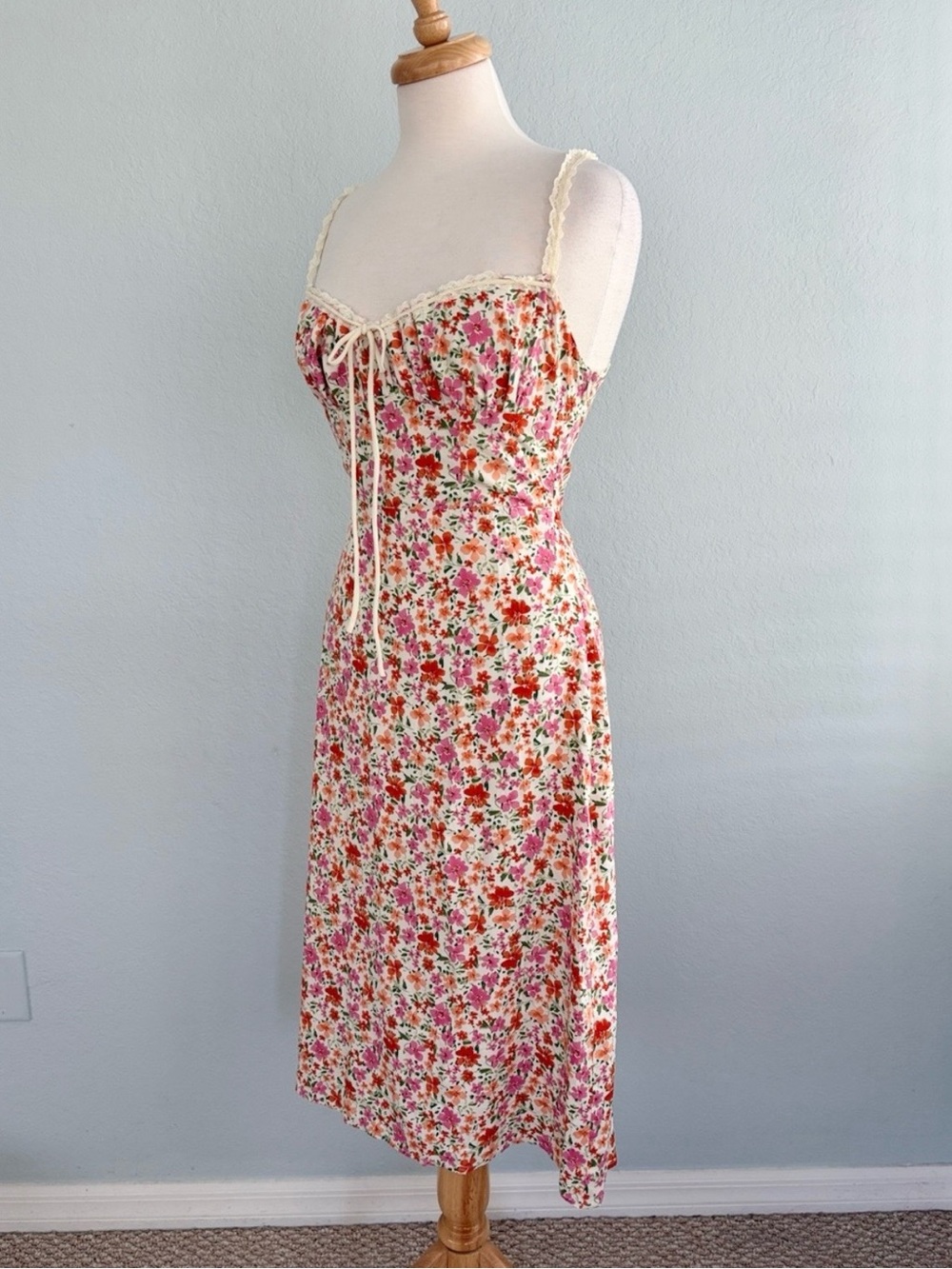 Commense NWT Floral Print Lace Trim Cami Midi Dress - Picture 7 of 15